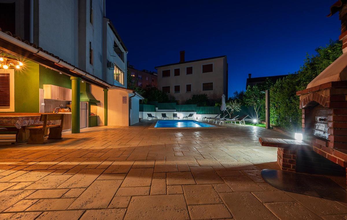 Big Swimming Pool Apartment Monvidal Pula Exterior photo